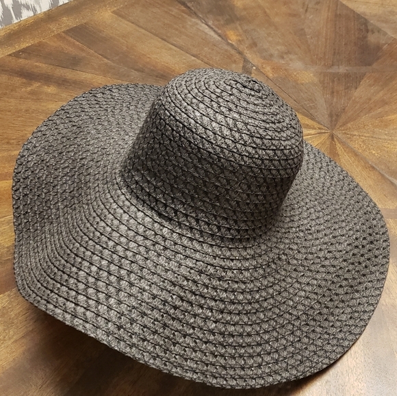 Floppy Sun Hat Black Woven - Picture 3 of 5